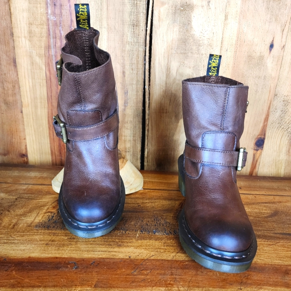 Dr. Martens Diza Upscale Engineer Boot - Picture 3 of 7